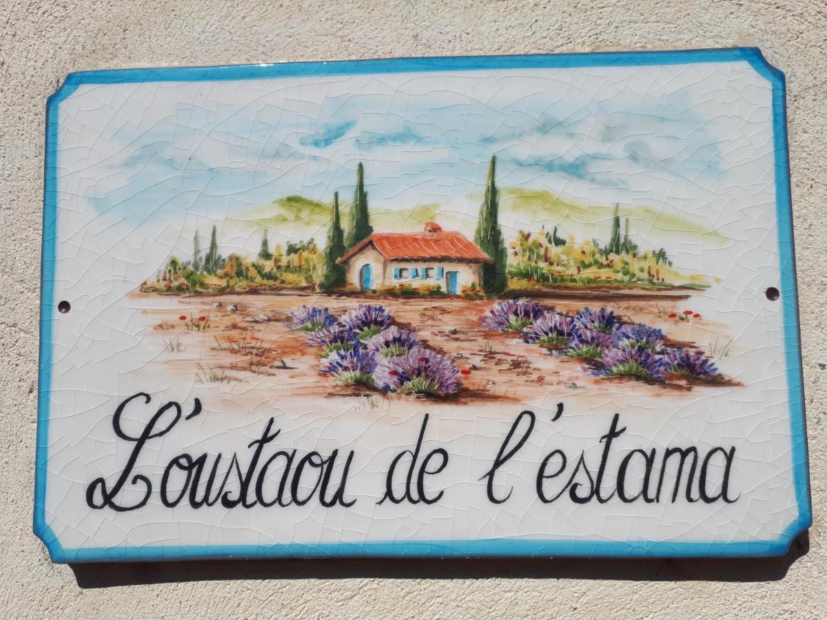 L'Oustaou De L'Estama Bed & Breakfast Rocbaron Bagian luar foto